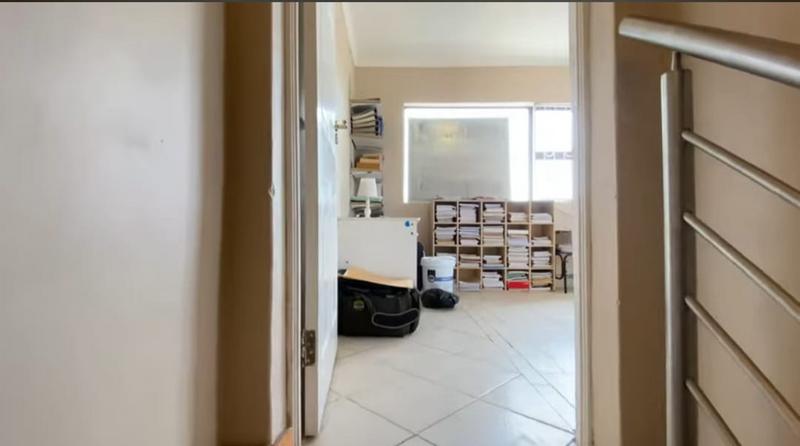 To Let 4 Bedroom Property for Rent in Crosby Gauteng