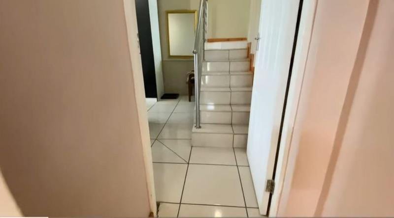 To Let 4 Bedroom Property for Rent in Crosby Gauteng
