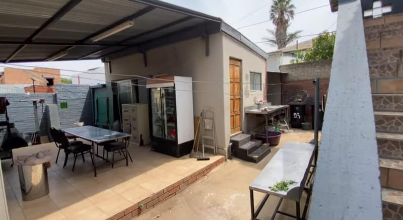 To Let 4 Bedroom Property for Rent in Crosby Gauteng