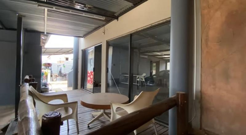 To Let 4 Bedroom Property for Rent in Crosby Gauteng