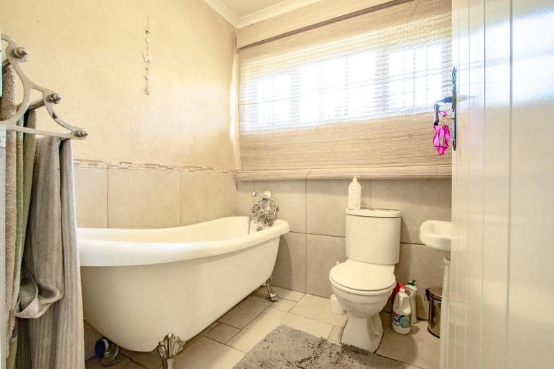 9 Bedroom Property for Sale in Kyalami Ah Gauteng