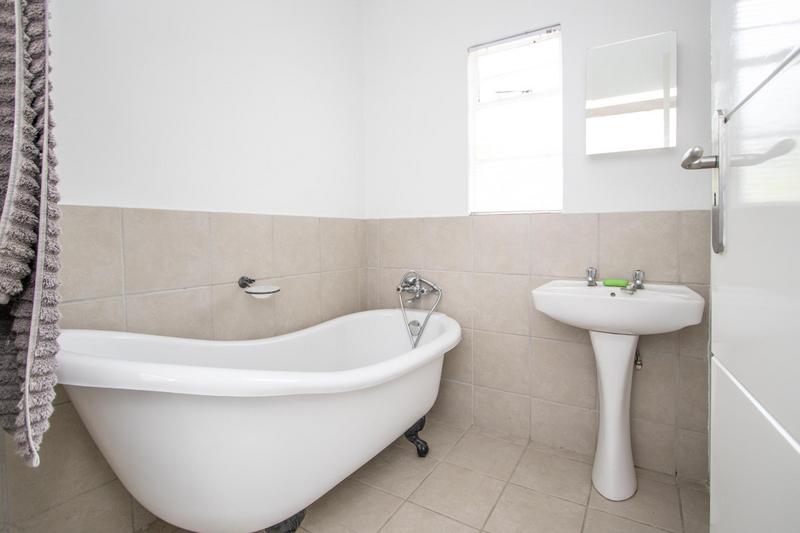 9 Bedroom Property for Sale in Kyalami Ah Gauteng
