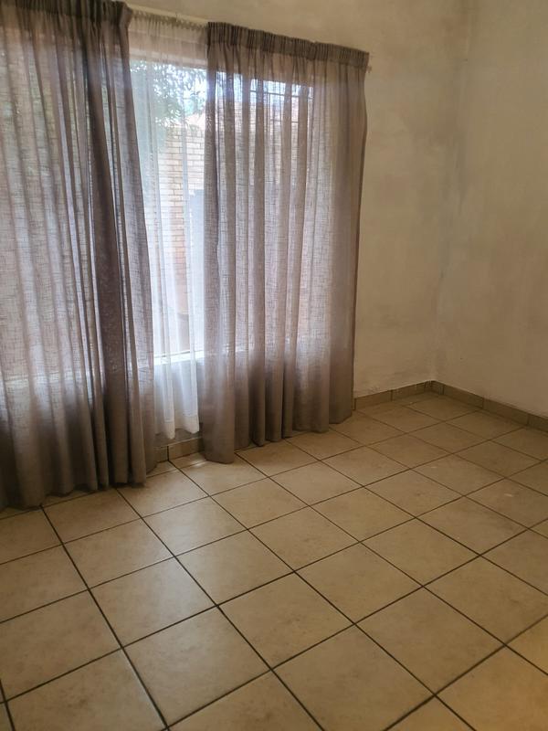 2 Bedroom Property for Sale in Florida Gauteng