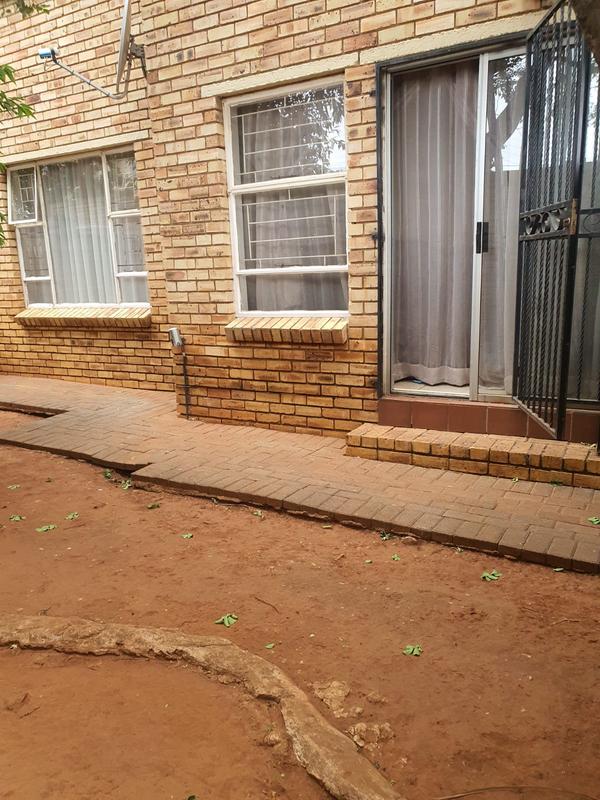 2 Bedroom Property for Sale in Florida Gauteng