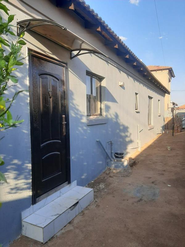 To Let 3 Bedroom Property for Rent in Protea Glen Gauteng