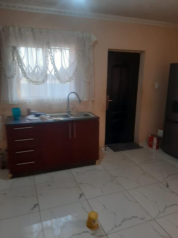 To Let 3 Bedroom Property for Rent in Protea Glen Gauteng