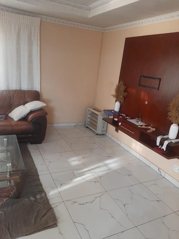 To Let 3 Bedroom Property for Rent in Protea Glen Gauteng