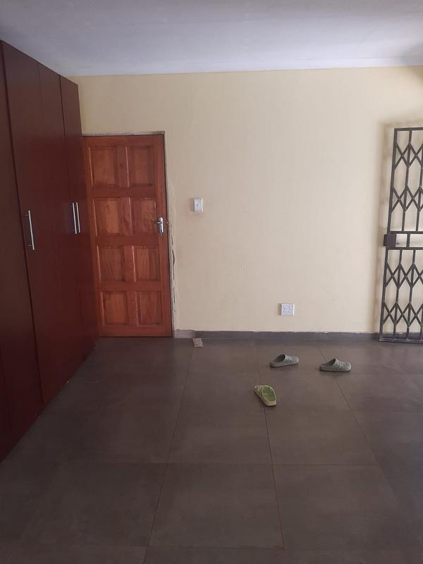 To Let 3 Bedroom Property for Rent in Protea Glen Gauteng