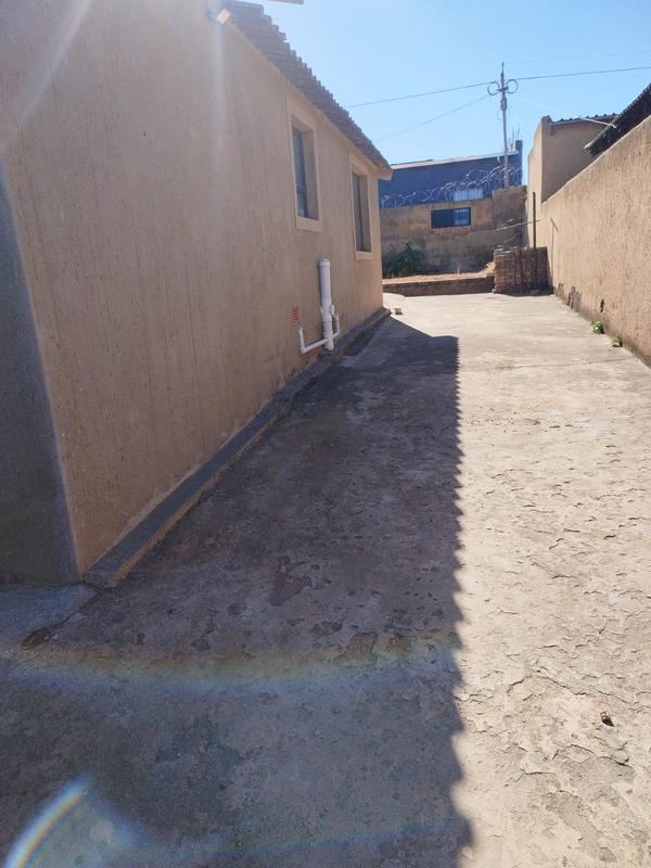 2 Bedroom Property for Sale in Mapetla Gauteng