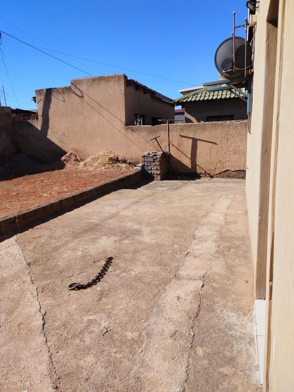 2 Bedroom Property for Sale in Mapetla Gauteng