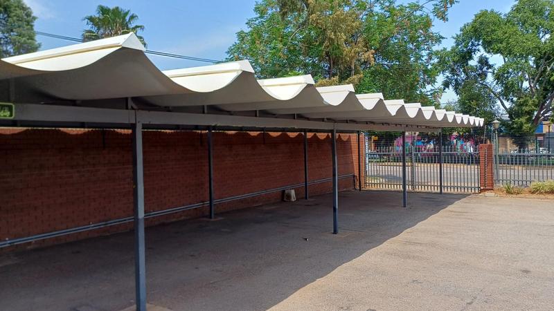 Commercial Property for Sale in Die Hoewes Gauteng