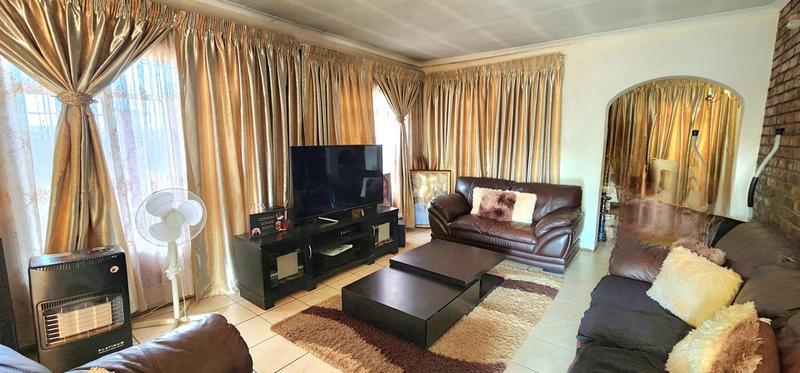 3 Bedroom Property for Sale in Dawn Park Gauteng