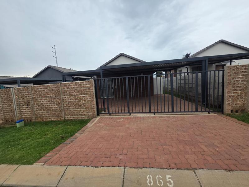 2 Bedroom Property for Sale in Parkdene Gauteng