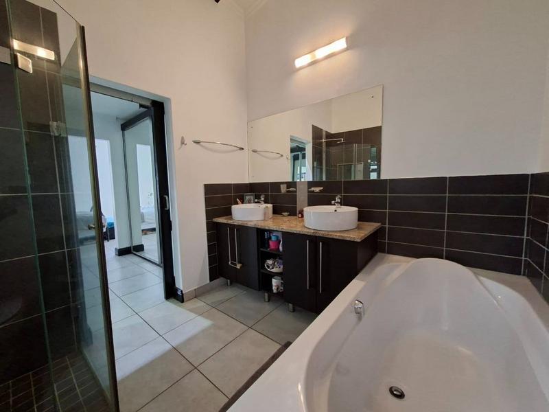 4 Bedroom Property for Sale in Midstream Estate Gauteng