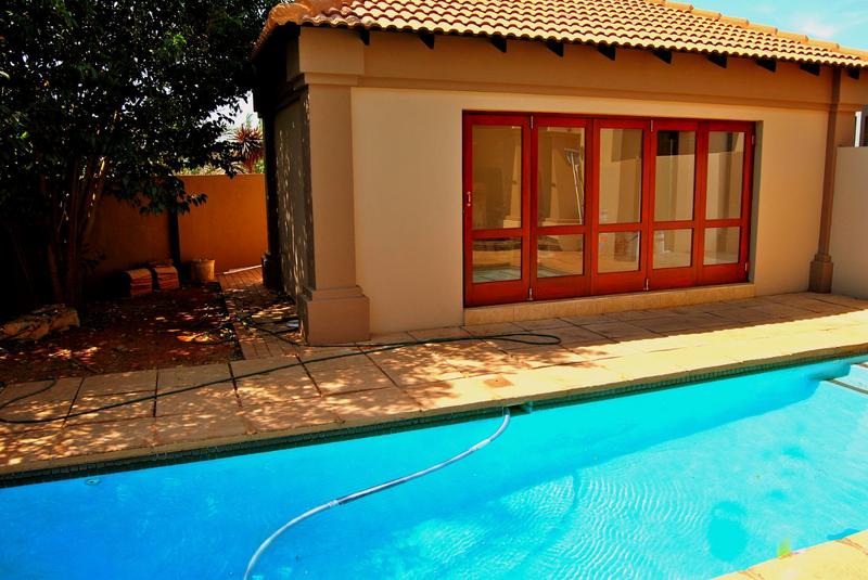 5 Bedroom Property for Sale in Midstream Estate Gauteng