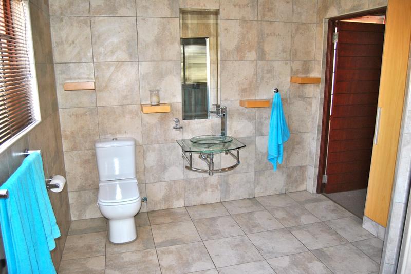 5 Bedroom Property for Sale in Midstream Estate Gauteng
