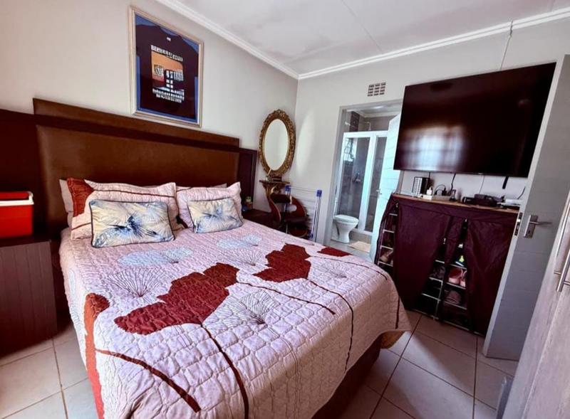 3 Bedroom Property for Sale in Protea Glen Gauteng