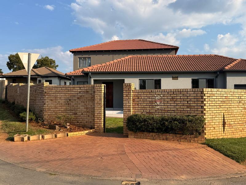 3 Bedroom Property for Sale in Cosmo City Gauteng