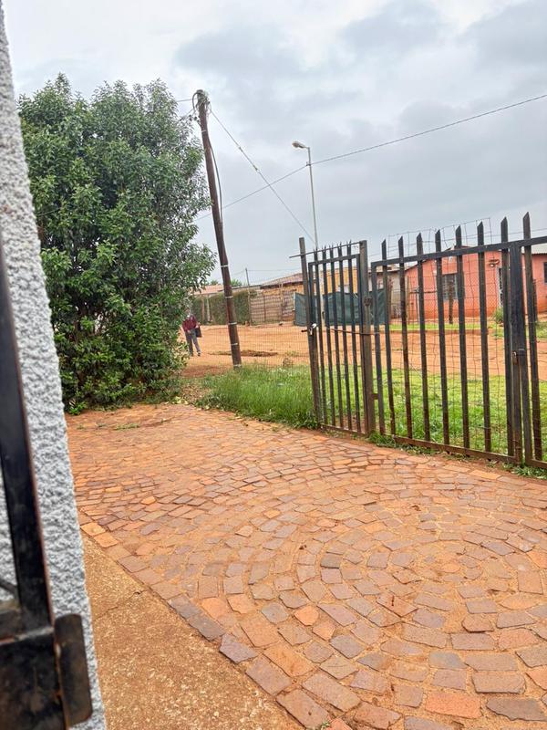 2 Bedroom Property for Sale in Kanana Park Gauteng