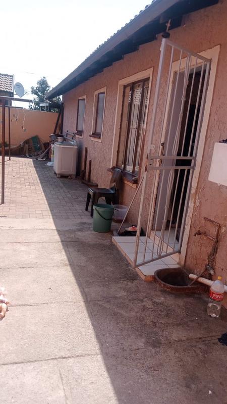 3 Bedroom Property for Sale in Clayville Gauteng