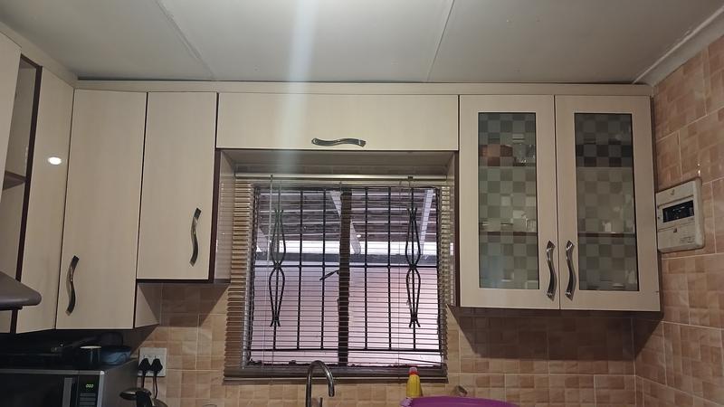 3 Bedroom Property for Sale in Clayville Gauteng