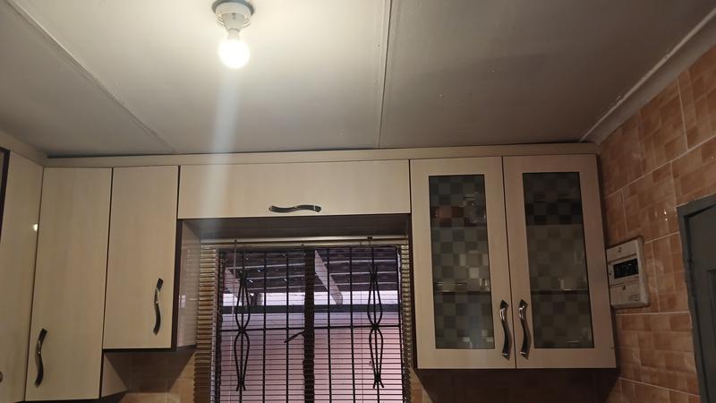 3 Bedroom Property for Sale in Clayville Gauteng