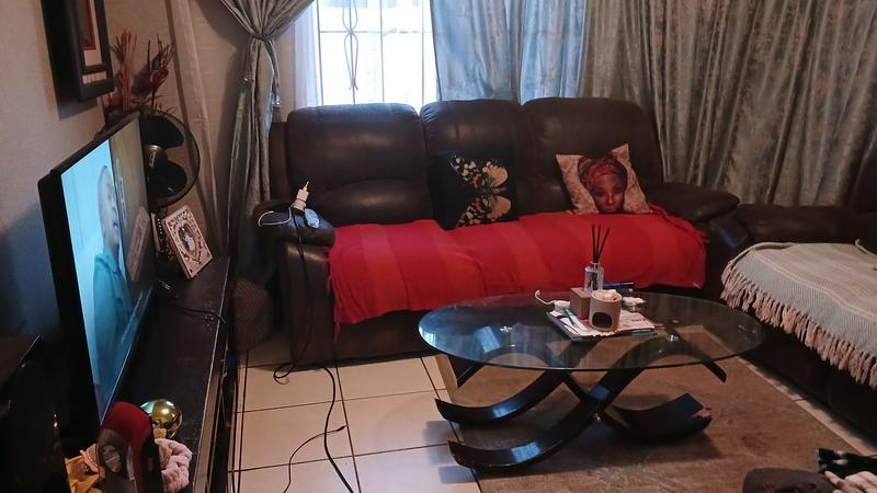 3 Bedroom Property for Sale in Clayville Gauteng