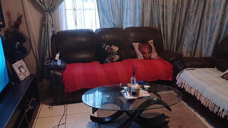 3 Bedroom Property for Sale in Clayville Gauteng