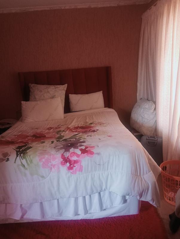 3 Bedroom Property for Sale in Clayville Gauteng