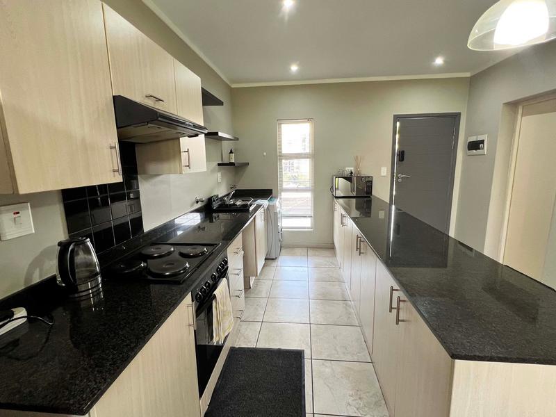 To Let 2 Bedroom Property for Rent in Hurlingham Manor Gauteng