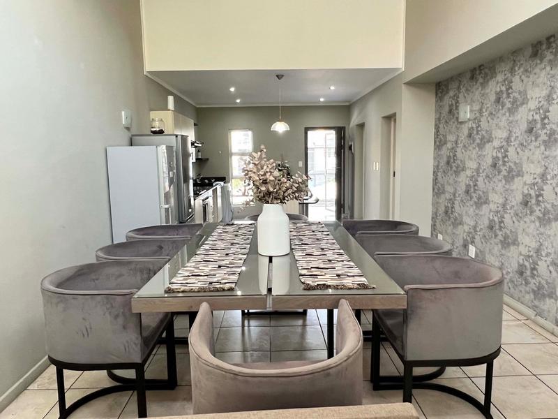 To Let 2 Bedroom Property for Rent in Hurlingham Manor Gauteng