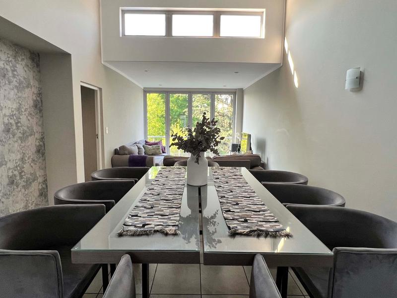 To Let 2 Bedroom Property for Rent in Hurlingham Manor Gauteng
