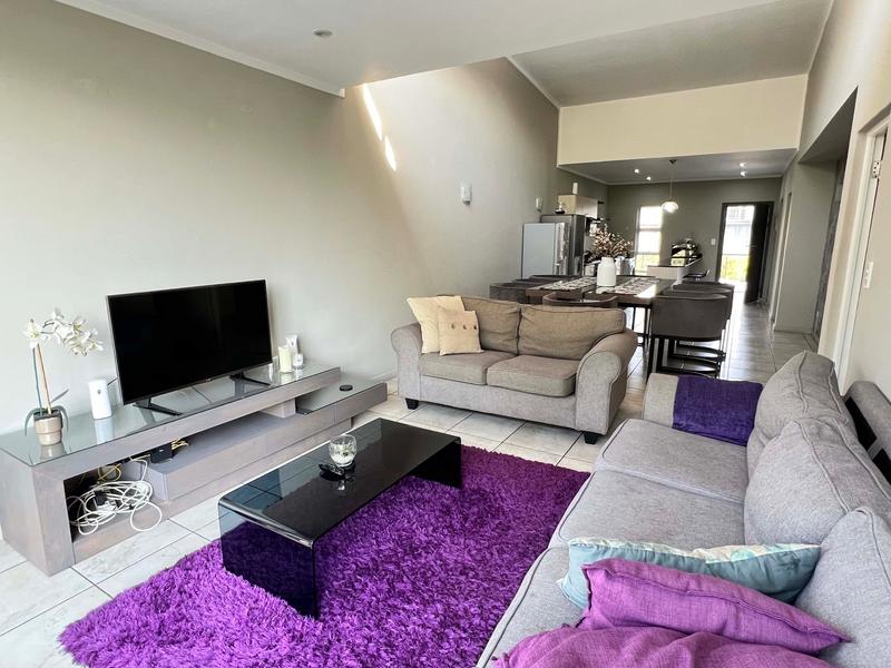 To Let 2 Bedroom Property for Rent in Hurlingham Manor Gauteng