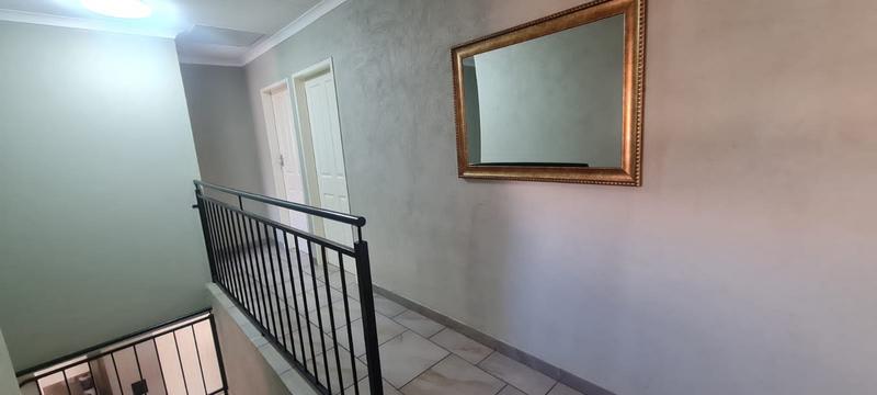 To Let 3 Bedroom Property for Rent in Strubenvale Gauteng