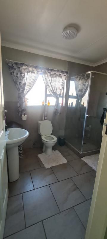 To Let 3 Bedroom Property for Rent in Strubenvale Gauteng