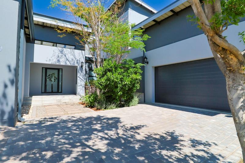 4 Bedroom Property for Sale in Copperleaf Estate Gauteng