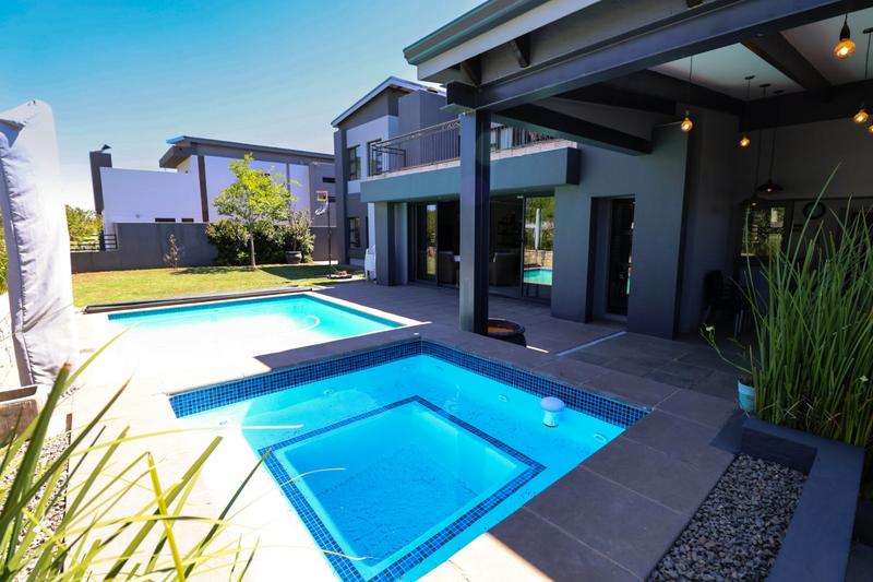 4 Bedroom Property for Sale in Copperleaf Estate Gauteng