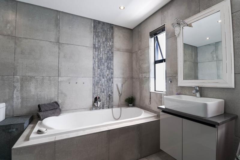 4 Bedroom Property for Sale in Copperleaf Estate Gauteng