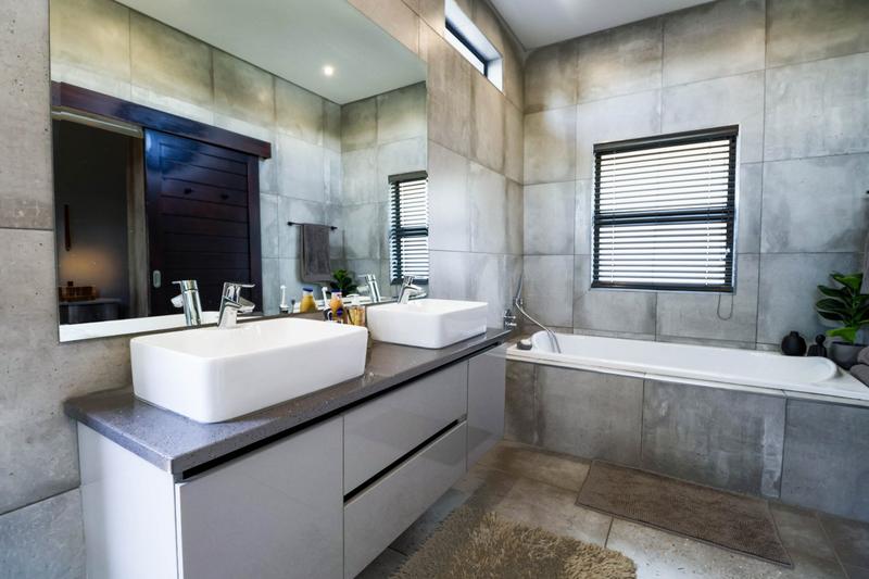 4 Bedroom Property for Sale in Copperleaf Estate Gauteng