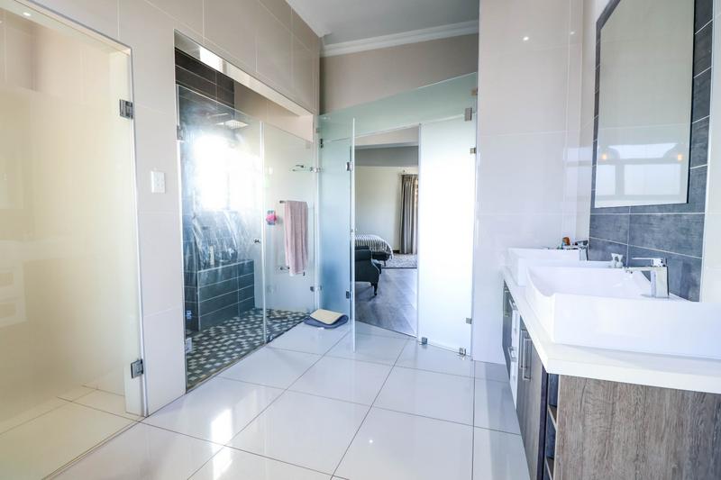 4 Bedroom Property for Sale in Copperleaf Estate Gauteng