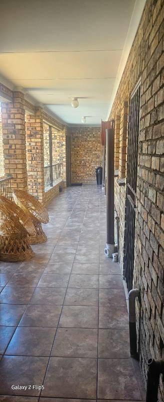 To Let 2 Bedroom Property for Rent in Greenhills Gauteng