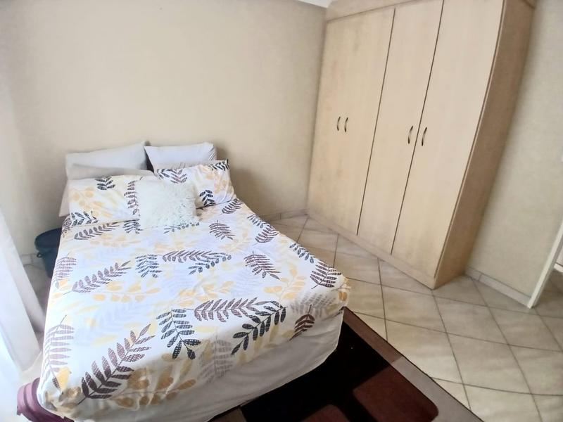 To Let 2 Bedroom Property for Rent in Greenhills Gauteng