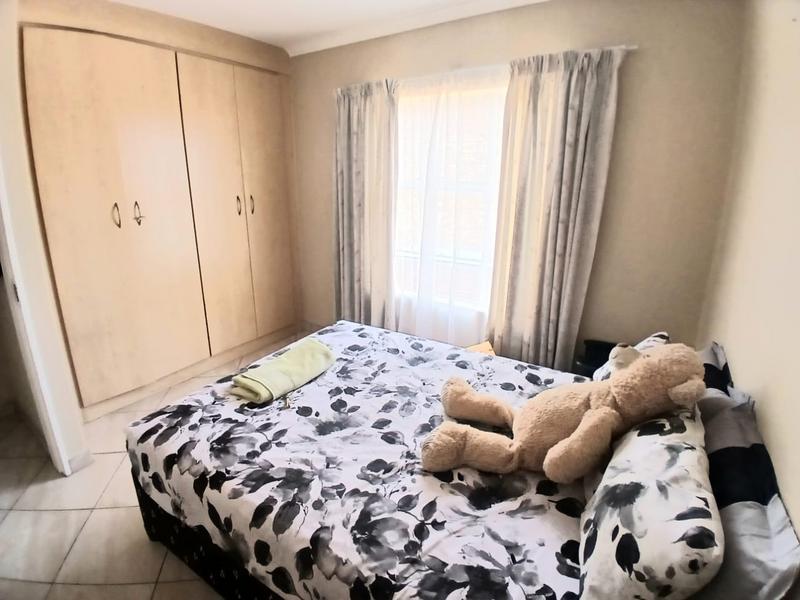 To Let 2 Bedroom Property for Rent in Greenhills Gauteng