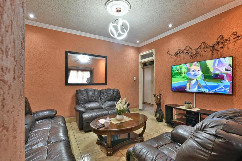 4 Bedroom Property for Sale in Lindbergh Park Gauteng