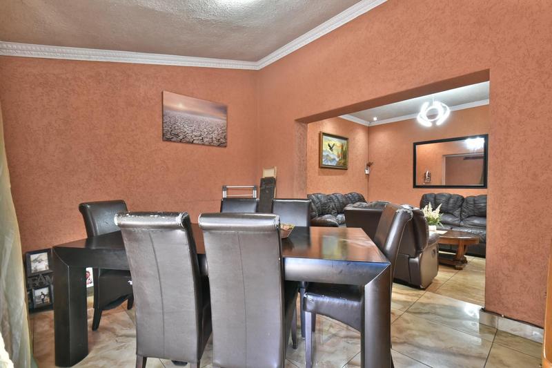 4 Bedroom Property for Sale in Lindbergh Park Gauteng