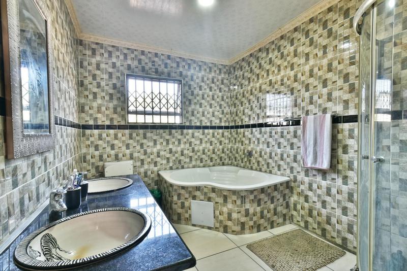 4 Bedroom Property for Sale in Lindbergh Park Gauteng