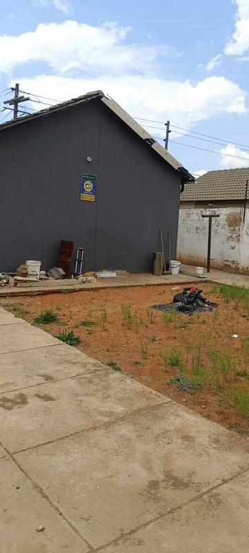 2 Bedroom Property for Sale in Protea Glen Gauteng