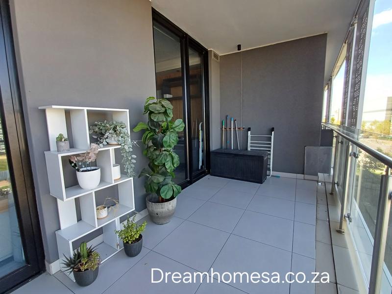 To Let 2 Bedroom Property for Rent in Waterfall Gauteng