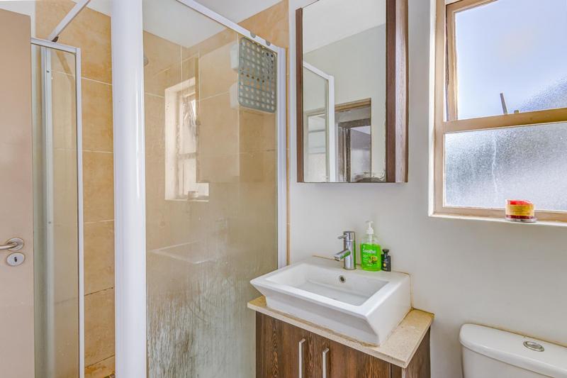 1 Bedroom Property for Sale in Lonehill Gauteng