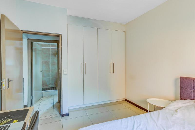 1 Bedroom Property for Sale in Lonehill Gauteng